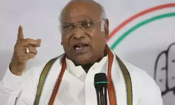 ఆ ప్రభుత్వం ఎప్పుడైనా కూలిపోవచ్చు ఆ ప్రభుత్వం ఎప్పుడైనా కూలిపోవచ్చు
