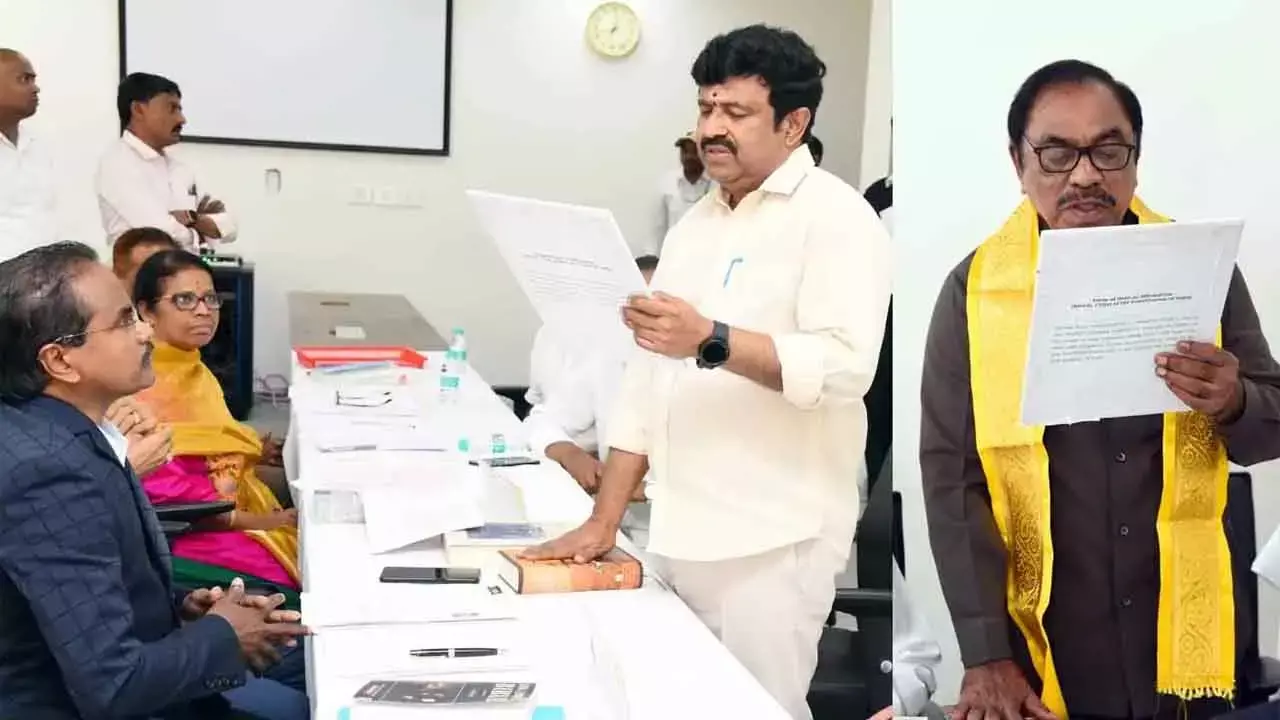 Andhra Pradesh : ఎమ్మెల్సీలుగా రామచంద్రయ్య, హరిప్రసాద్ లు ఏకగ్రీవ ఎన్నిక Andhra Pradesh : ఎమ్మెల్సీలుగా రామచంద్రయ్య, హరిప్రసాద్ లు ఏకగ్రీవ ఎన్నిక