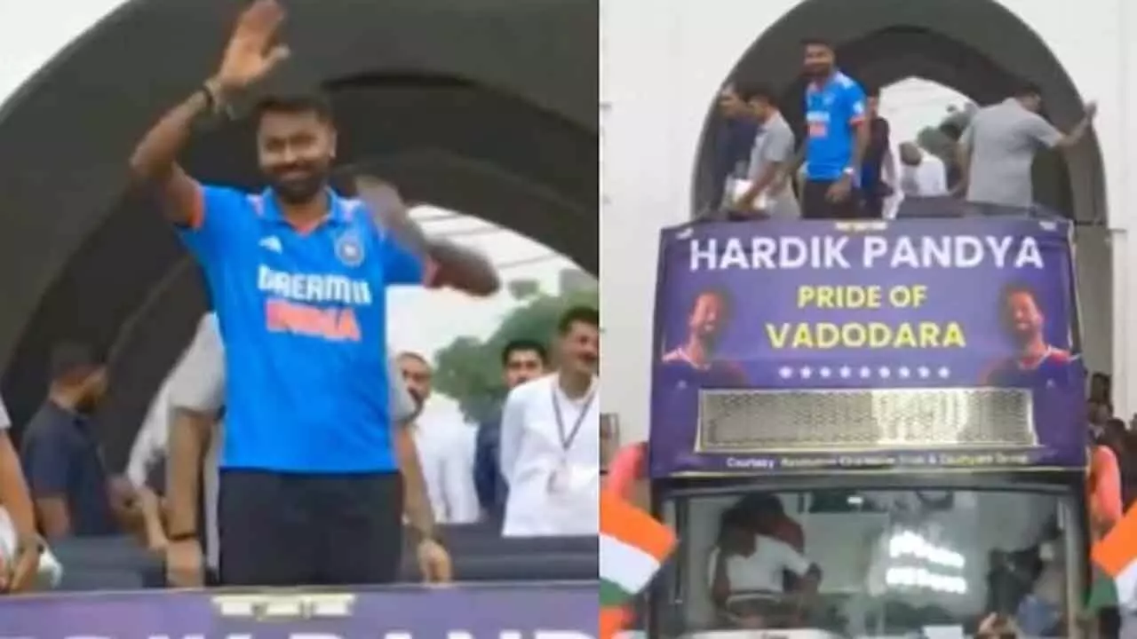 Hardik Pandya : ఆ విజయం తర్వాత తొలిసారి స్వగ్రామానికి వెళ్లిన హార్దిక్.. ఘన స్వాగతం పలికిన అభిమానులు Hardik Pandya : ఆ విజయం తర్వాత తొలిసారి స్వగ్రామానికి వెళ్లిన హార్దిక్.. ఘన స్వాగతం పలికిన అభిమానులు