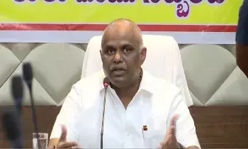 Minister Satyaprasad : జగన్ వినుకొండ వెళ్లింది రాజకీయ లబ్ధి కోసమే Minister Satyaprasad : జగన్ వినుకొండ వెళ్లింది రాజకీయ లబ్ధి కోసమే