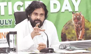 Pawan Kalyan : నల్లమల శివ, చిగుళ్ళ మల్లికార్జున్ ల మాటలు కదిలించాయి Pawan Kalyan : నల్లమల శివ, చిగుళ్ళ మల్లికార్జున్ ల మాటలు కదిలించాయి
