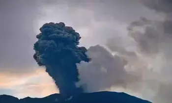 Earthquake in Russia : భూకంపం ధాటికి బద్దలైన అగ్నిపర్వతం..! Earthquake in Russia : భూకంపం ధాటికి బద్దలైన అగ్నిపర్వతం..!