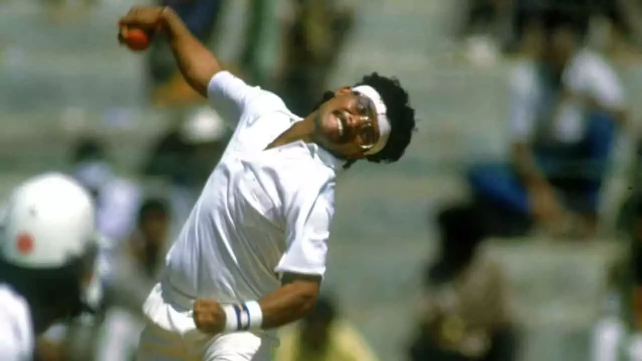 Cricket : 20 ఏళ్లుగా చెరగని రికార్డు.. ఈ సీజన్లో కూడా బ్రేక్ అవడం కష్టమే..! Cricket : 20 ఏళ్లుగా చెరగని రికార్డు.. ఈ సీజన్లో కూడా బ్రేక్ అవడం కష్టమే..!