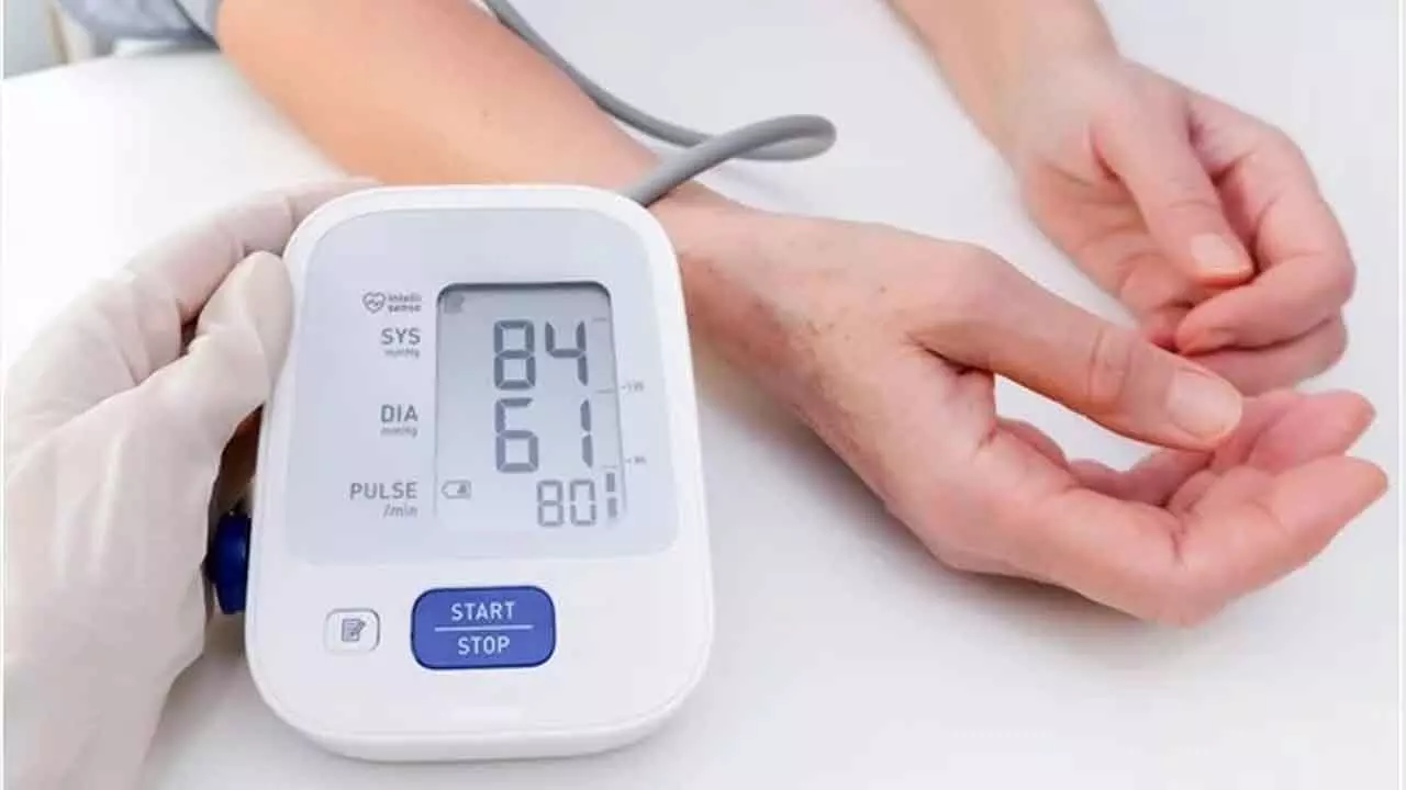 Low Blood Pressure : Low BPని నిర్లక్ష్యం చేయడం ఆరోగ్యానికి ఏమాత్రం మంచిది కాదు తెలుసా..? Low Blood Pressure : Low BPని నిర్లక్ష్యం చేయడం ఆరోగ్యానికి ఏమాత్రం మంచిది కాదు తెలుసా..?