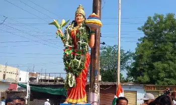 BRS Party : రాజీవ్ గాంధీ విగ్ర‌హావిష్క‌ర‌ణ‌కు వ్య‌తిరేకంగా రేపు తెలంగాణ త‌ల్లి విగ్ర‌హాల‌కు పాలాభిషేకాలు..