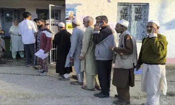 Jammu Kashmir Election 2024 : జమ్మూకశ్మీర్లో పదేళ్ల తర్వాత అసెంబ్లీ ఎన్నికలు.. ప్రారంభమైన ఓటింగ్ Jammu Kashmir Election 2024 : జమ్మూకశ్మీర్లో పదేళ్ల తర్వాత అసెంబ్లీ ఎన్నికలు.. ప్రారంభమైన ఓటింగ్