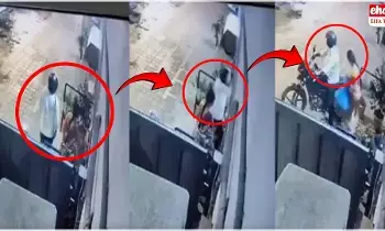 Vijayawada : ప్రభుత్వ ఆఫీసులో రాసలీలలు Vijayawada : ప్రభుత్వ ఆఫీసులో రాసలీలలు