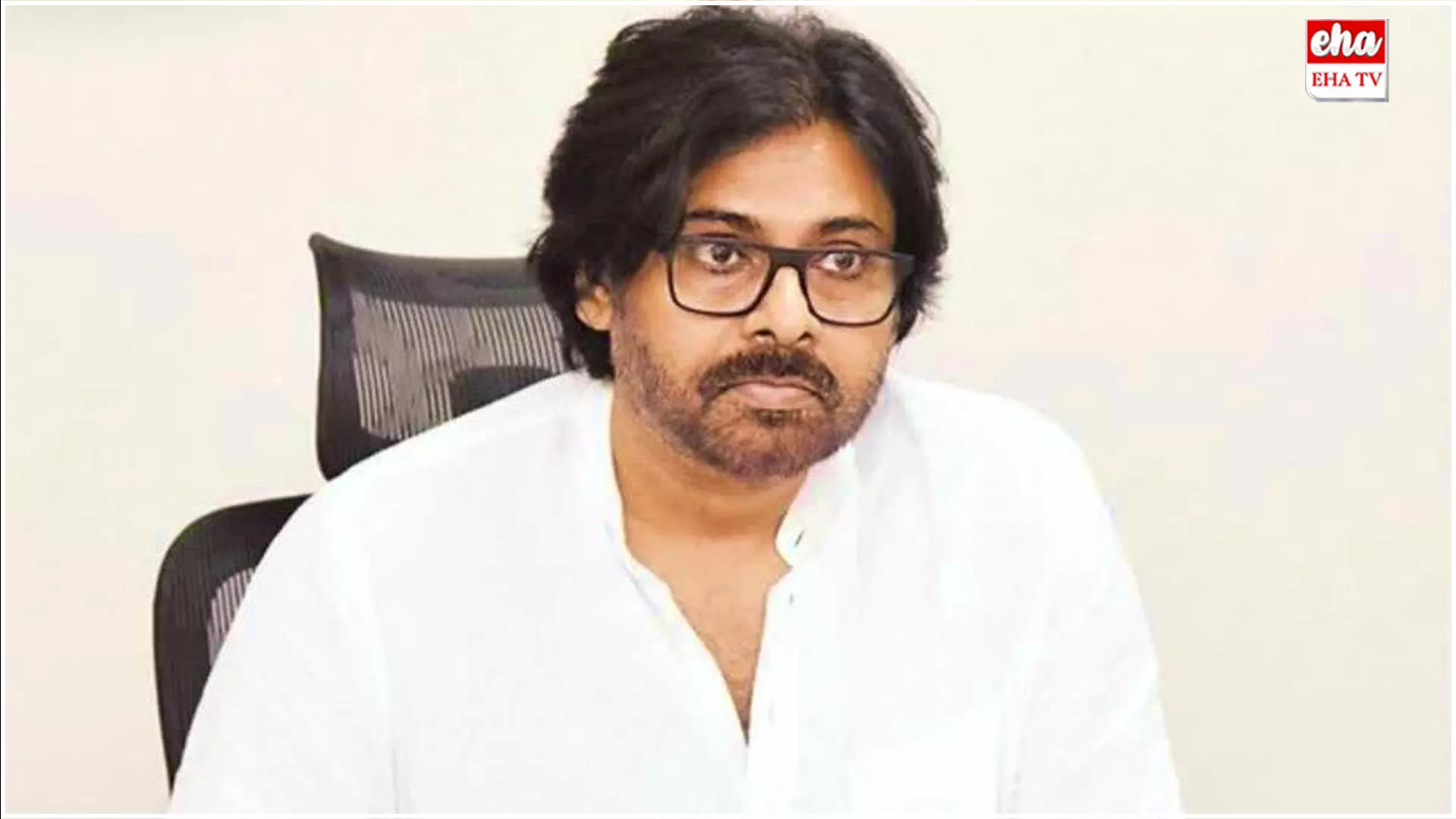 Pawan Kalyan : పవన్ కళ్యాణ్ పై పోలీస్ స్టేషన్లో ఫిర్యాదు Pawan Kalyan : పవన్ కళ్యాణ్ పై పోలీస్ స్టేషన్లో ఫిర్యాదు