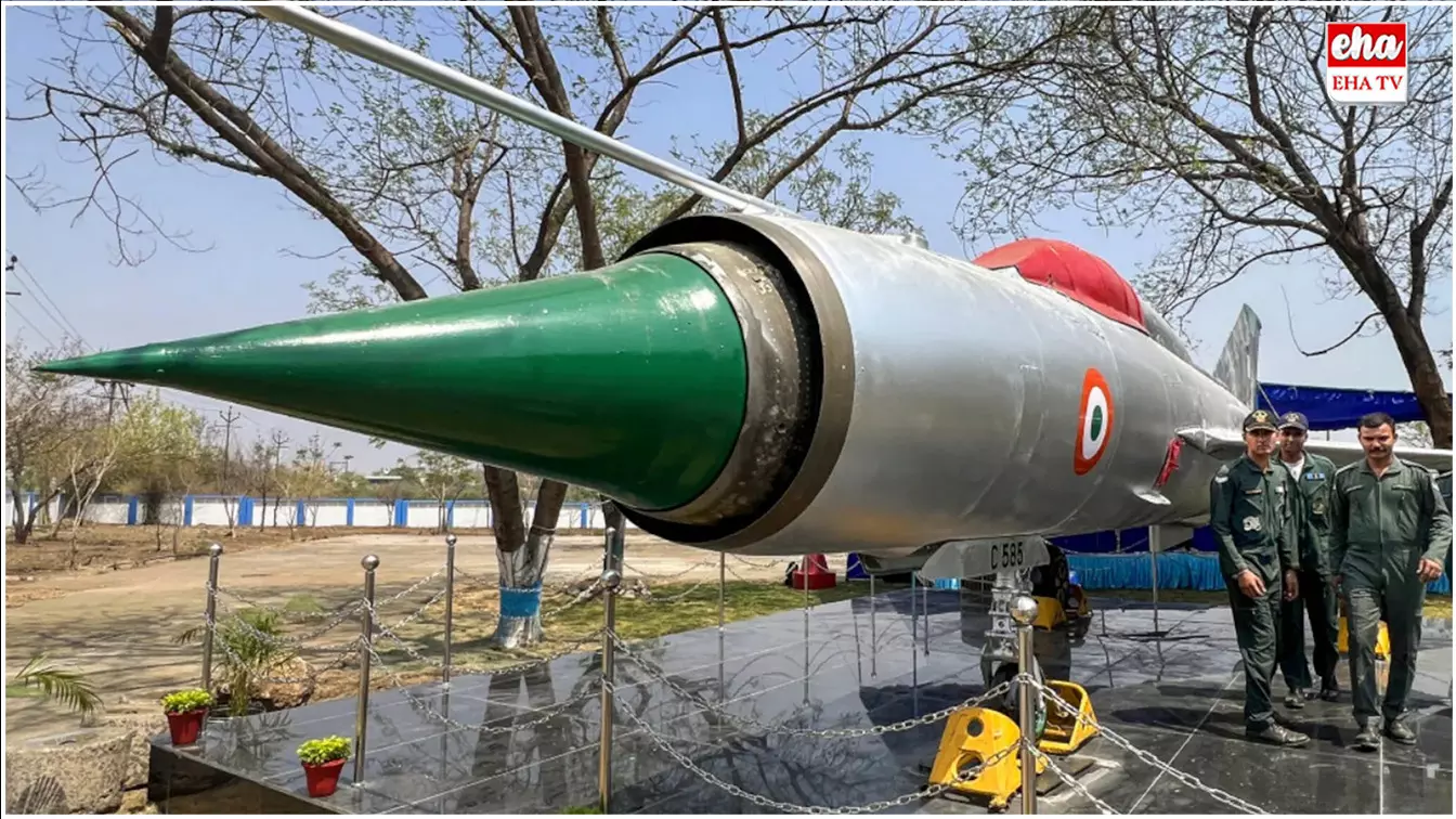 Indian Army : పాక్ మిస్సైల్ను గాల్లోనే లేపేసిన భారత సైన్యం..! Indian Army : పాక్ మిస్సైల్ను గాల్లోనే లేపేసిన భారత సైన్యం..!