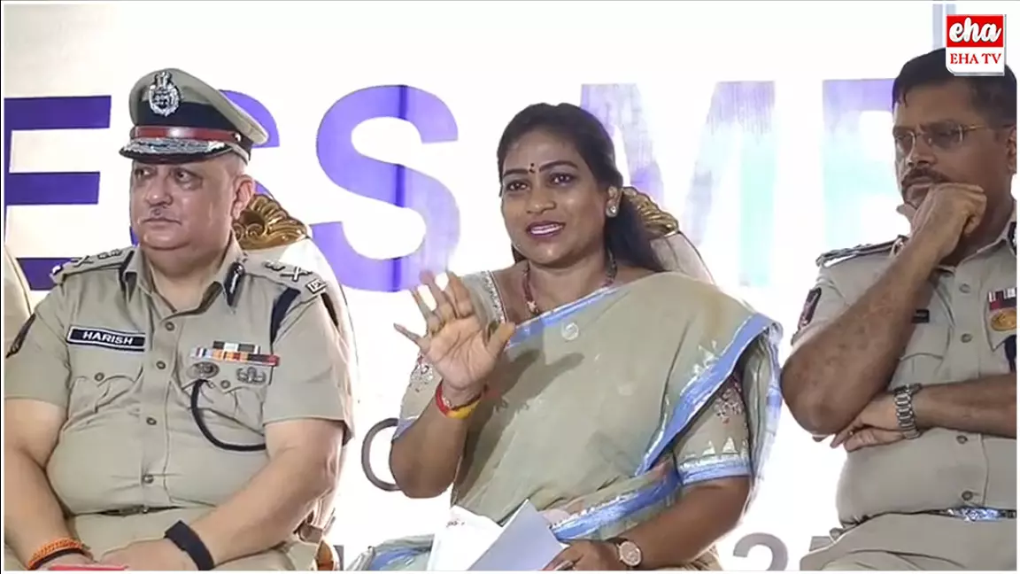 Home Minister Anitha : దళితులపై పోలీస్ టార్చర్‌ని సమర్థించిన హోమంత్రి అనిత