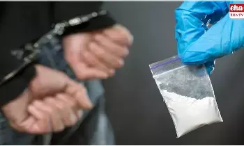 Hyderabad Drug Shock: డ్రగ్స్ దందా చేస్తున్న ఏపీ కానిస్టేబుల్ను అరెస్ట్ చేసిన తెలంగాణ పోలీసులు Hyderabad Drug Shock: డ్రగ్స్ దందా చేస్తున్న ఏపీ కానిస్టేబుల్ను అరెస్ట్ చేసిన తెలంగాణ పోలీసులు