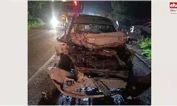 Road accident : కాసేపట్లో పెళ్లి.. ఇంతలోనే వరుడికి ఏమైందంటే..! Road accident : కాసేపట్లో పెళ్లి.. ఇంతలోనే వరుడికి ఏమైందంటే..!