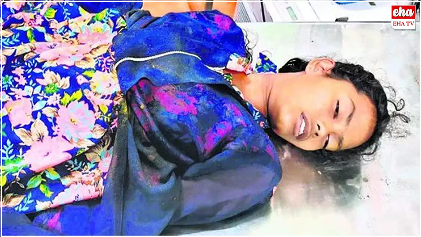 Suicide : ఫోన్ మాట్లాడొద్దని మందలించడంతో ఇద్దరు యువతుల ఆత్మహత్య Suicide : ఫోన్ మాట్లాడొద్దని మందలించడంతో ఇద్దరు యువతుల ఆత్మహత్య