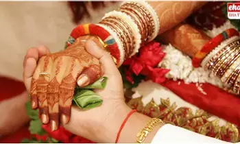 Marriage Fraud in Vijayawada : పెళ్లి పేరుతో మోసం... ఎదురుకట్నం తీసుకొని వివాహితతో మళ్లీ పెళ్లి..! Marriage Fraud in Vijayawada : పెళ్లి పేరుతో మోసం... ఎదురుకట్నం తీసుకొని వివాహితతో మళ్లీ పెళ్లి..!