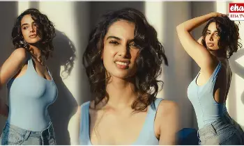 Meenakshi Chaudhary : అందాలతో టాప్ లేపిన మీనాక్షి చౌదరి.. లైక్ కొట్టిన హీరోయిన్స్ Meenakshi Chaudhary : అందాలతో టాప్ లేపిన మీనాక్షి చౌదరి.. లైక్ కొట్టిన హీరోయిన్స్