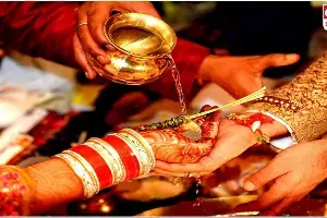 Extramarital Affair : వదినతో వివాహేతర సంబంధం.. ఇంటి నుంచి పారిపోయిన వదిన-మరిది Extramarital Affair : వదినతో వివాహేతర సంబంధం.. ఇంటి నుంచి పారిపోయిన వదిన-మరిది