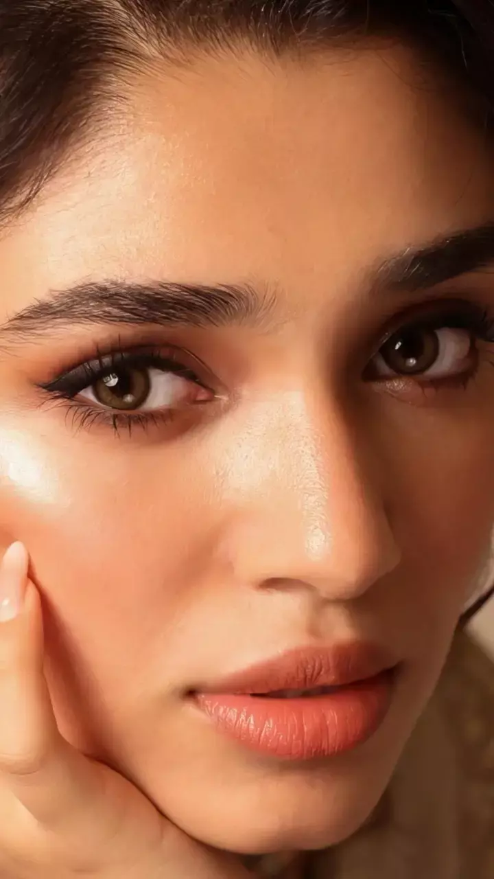 Krithi Shetty : కృతి శెట్టి అందం చూస్తే అబ్బాయిలు మతిపోతుంది