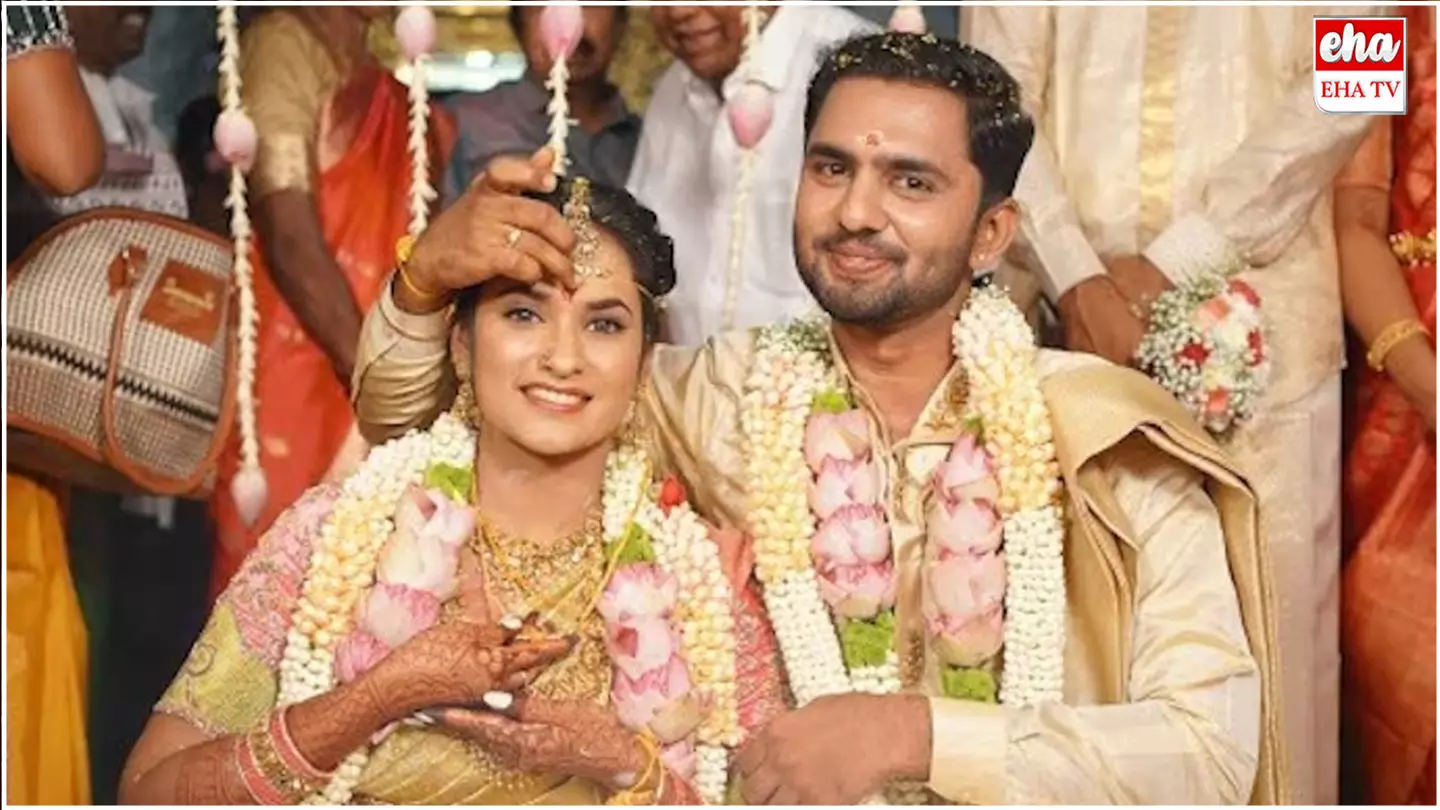 Dowry Harassment : 800 గ్రాముల బంగారం, 70 లక్షల కారు కట్నం.. అయినా వేధింపులు.. వివాహిత ఆత్మహత్య Dowry Harassment : 800 గ్రాముల బంగారం, 70 లక్షల కారు కట్నం.. అయినా వేధింపులు.. వివాహిత ఆత్మహత్య