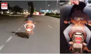 Hyderabad : హైదరాబాద్లో నడిరోడ్డుపై రొమాన్స్తో రెచ్చిపోయిన ప్రేమ జంట Hyderabad : హైదరాబాద్లో నడిరోడ్డుపై రొమాన్స్తో రెచ్చిపోయిన ప్రేమ జంట