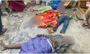 Mysterious Deaths in Miyapur : మియాపూర్లో మిస్టరీ డెత్స్.. ఒకే కుటుంబానికి చెందిన ఐదుగురు మృతి..! Mysterious Deaths in Miyapur : మియాపూర్లో మిస్టరీ డెత్స్.. ఒకే కుటుంబానికి చెందిన ఐదుగురు మృతి..!