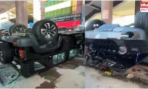 Delhi : కొత్త కారుతో నిమ్మకాయలు తొక్కించబోయి..! Delhi : కొత్త కారుతో నిమ్మకాయలు తొక్కించబోయి..!