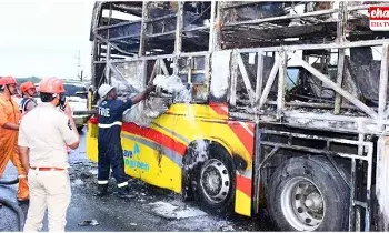 Kurnool Bus Accident : బస్సు ప్రమాదంలో 13 మంది తెలంగాణవాసులు..! Kurnool Bus Accident : బస్సు ప్రమాదంలో 13 మంది తెలంగాణవాసులు..!
