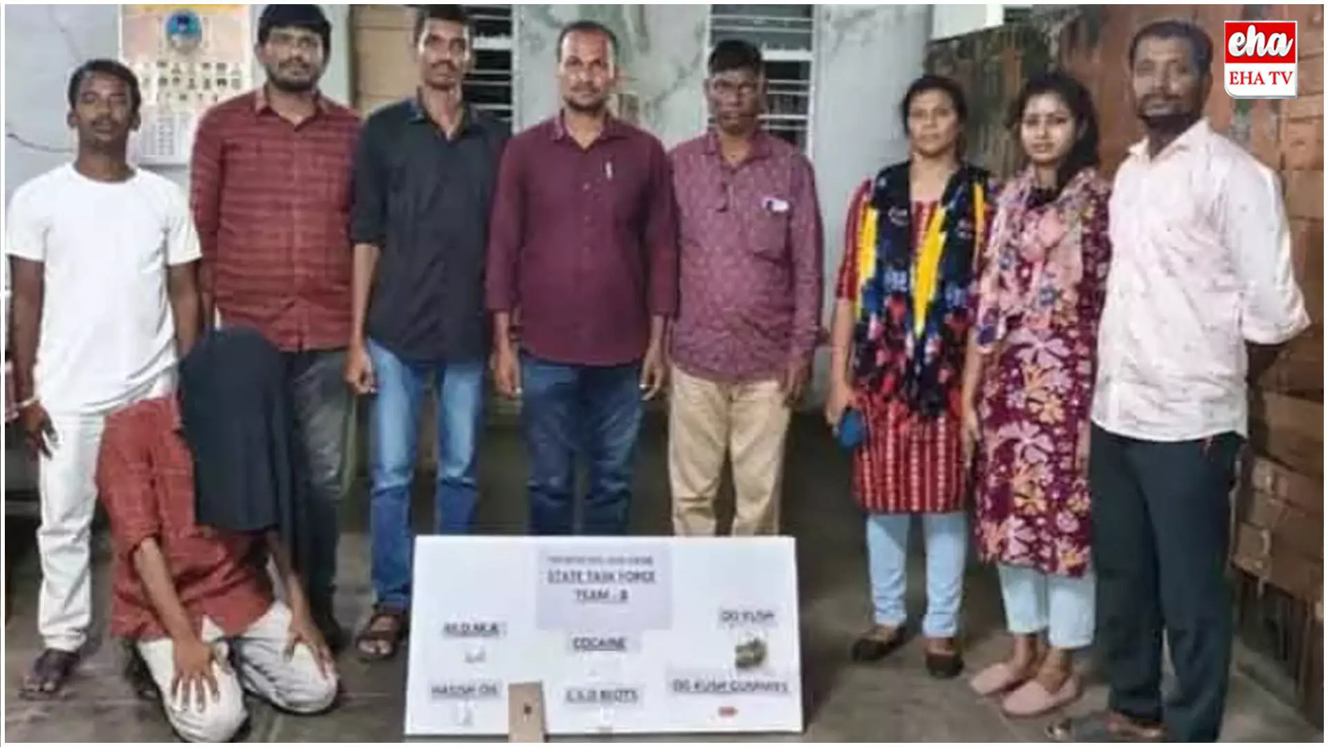 Drug Smuggling :  పేరుకు డాక్టర్.. కానీ చేసేది డ్రగ్స్ బిజినెస్..! Drug Smuggling :  పేరుకు డాక్టర్.. కానీ చేసేది డ్రగ్స్ బిజినెస్..!