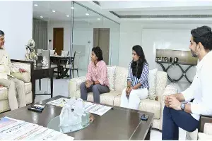 Cricketer Sri Charani :  మహిళా క్రికెటర్‌ శ్రీచరణికి గ్రూప్ - 1 ఉద్యోగం, రూ.2.5 కోట్ల నగదు పురస్కారం