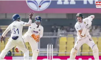 India vs South Africa : నాలుగో రోజు ఆట.. పీకల్లోతు కష్టాలో టీమిండియా..! India vs South Africa : నాలుగో రోజు ఆట.. పీకల్లోతు కష్టాలో టీమిండియా..!