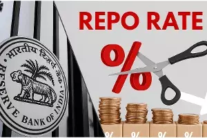 Repo Rate :  రెపోరేటును తగ్గించిన RBI.. వడ్డీ రేట్లు మరింత చీప్..!