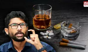 MLA Jignesh Mevani : గుజరాత్లో మద్యం, డ్రగ్స్.. ఐపీఎస్లు, రాజకీయనాయకులదే కీలక పాత్ర MLA Jignesh Mevani : గుజరాత్లో మద్యం, డ్రగ్స్.. ఐపీఎస్లు, రాజకీయనాయకులదే కీలక పాత్ర