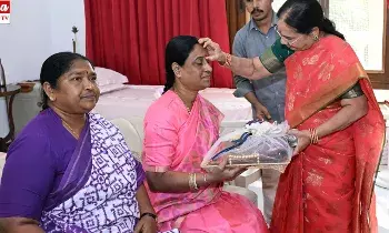 KCR-Lady Minsisters: రాజకీయ ప్రత్యర్థుల మధ్య సంప్రదాయ గౌరవం: కేసీఆర్ నివాసంలో మంత్రుల భేటీపై ప్రత్యేక విశ్లేషణ