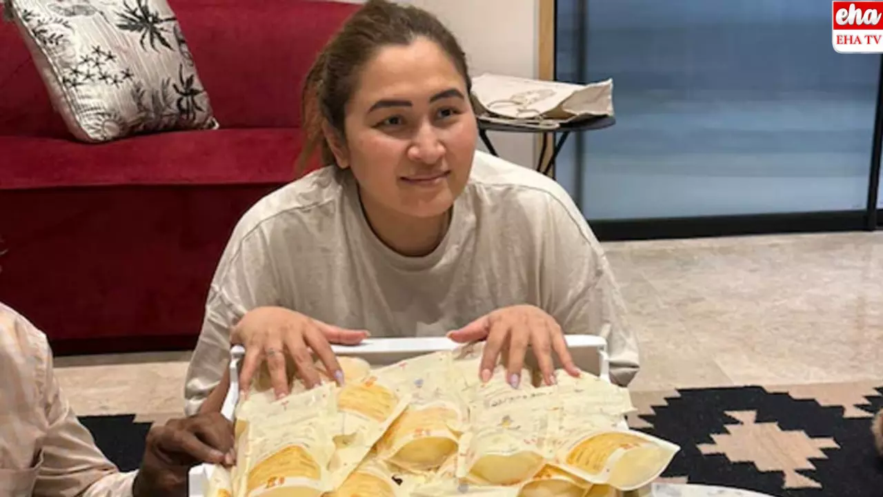 Gutta Jwala...!: గుత్తా జ్వాల.. ఔదార్యం..! తన 30 లీటర్ల పాలు దానం..! Gutta Jwala...!: గుత్తా జ్వాల.. ఔదార్యం..! తన 30 లీటర్ల పాలు దానం..!