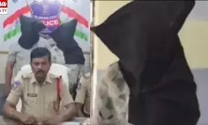 Wife Attracts Men..: మగవాళ్లను ఆకర్షిస్తుంది భార్య..! భార్య రంకుపనులను వీడియో తీస్తాడు భర్త..! వీడియోలతో బ్లాక్మెయిల్..!