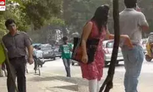 A woman impresses men on Instagram: ఇన్‌స్టాలో వలపు వల.. నమ్మి వచ్చిన వారితో రాసలీలలు.. గుట్టుచప్పుడు కాకుండా వీడియోలు తీసే భర్త..!