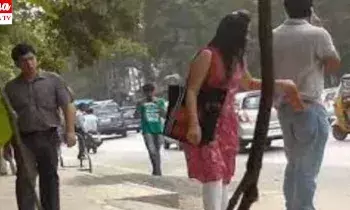 A woman impresses men on Instagram: ఇన్‌స్టాలో వలపు వల.. నమ్మి వచ్చిన వారితో రాసలీలలు.. గుట్టుచప్పుడు కాకుండా వీడియోలు తీసే భర్త..!