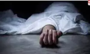 Love at an early age: తెలిసీ తెలియని వయసులో ప్రేమ.. తల్లిదండ్రులు మందలించారని బాలిక ఏంచేసిందంటే..!