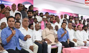 KTR Warning; రిటైరైనా.. సప్త సముద్రాలు దాటినా.. ఊరుకునేది లేదు..! హీరోయిన్స్‌తో రంకు కడతారా..! KTR..!