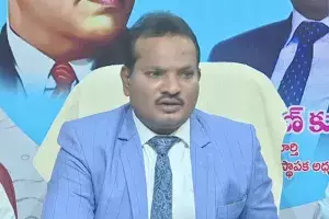 Jada Shravan: ఇలా తగులుకుంటున్నాడేంటి రా బాబోయ్.. జడ శ్రవణ్ను చూసి తల పట్టుకుంటున్న కూటమి నేతలు Jada Shravan: ఇలా తగులుకుంటున్నాడేంటి రా బాబోయ్.. జడ శ్రవణ్ను చూసి తల పట్టుకుంటున్న కూటమి నేతలు