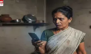 A young woman; తల్లి, పెద్దమ్మ నగ్న వీడియోలను ప్రియుడికి పంపించిన యువతి.. ఆ ఫొటోలతో ప్రియుడు..!