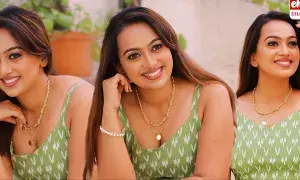 Esther Noronha..!; చాలా మంది హీరోయిన్లు కమిట్మెంట్‌కు ఓకే చెప్పినవాళ్లే.. ! క్యాస్టింగ్‌ కౌచ్‌పై ఎస్తర్‌ నోరోన్హా..!